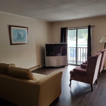 Indoor Comfort In An Outdoor Paradise Sleeps 4- 5 Min To Golf & Ski Apartman Kimberley Kültér fotó