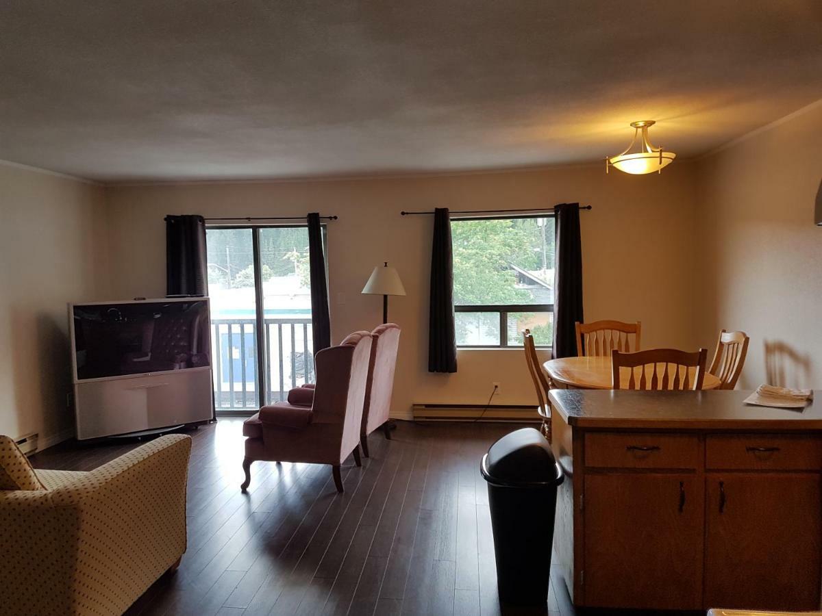 Indoor Comfort In An Outdoor Paradise Sleeps 4- 5 Min To Golf & Ski Apartman Kimberley Kültér fotó